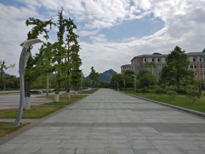 校园 桂林电子科技大学 蓝天白云