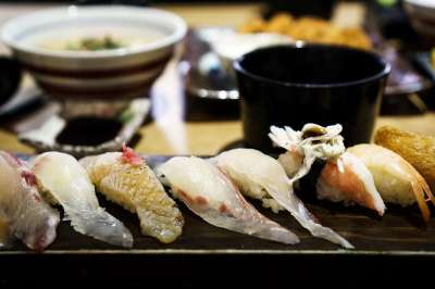 寿司 鱼 生鱼片 食物 海鲜 日本人 三文鱼 一顿饭 白饭