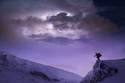 景观 山 亲爱的 云 徒步旅行 首脑会议 雪