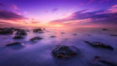 海 海洋 水 石头 巨石 岩石 日落 黄昏 颜色 丰富多彩的
