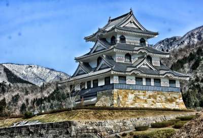 藤桥城堡 日本 历史性 地标 人类发展报告 山 森林 树木 冬天