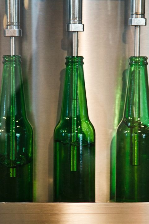 啤酒 饮料 瓶子 装瓶 啤酒厂 干净的 喝 工厂 玻璃 玻璃