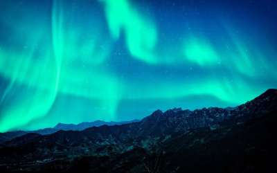 北极光 夜晚 天空 山 高山 星空 合成