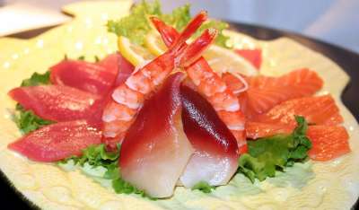 寿司 鱼 生的 虾 一顿饭 亚洲人 日本人 盘子 美食