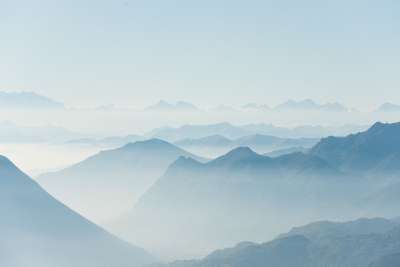 山 景观 冬天 白色的 蓝色风景 蓝色山脉