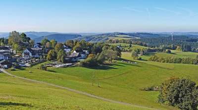 德国 Sauerland 山地国家 高地 山村 北莱茵 威斯特伐利亚