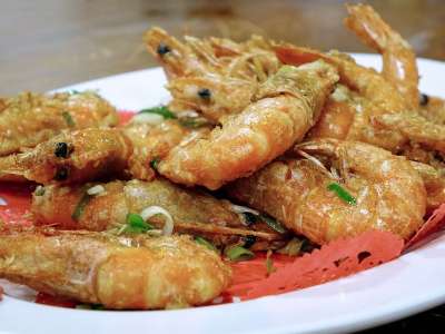 对虾 虾 油炸 咸蛋 海鲜 美食 餐厅 棕色的餐厅 棕色的鸡蛋