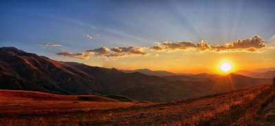 全景 日落 黎明 自然 山 看法 Kaçkars 景观自然 草