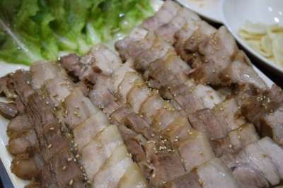 猪肉 博萨姆 韩国食品 多汁的 烹饪 餐厅 传统美食 传统 美味