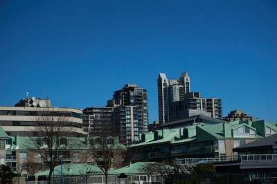建造 加拿大 温哥华 绿色 白色的 窗户 高楼 不列颠哥伦比亚省