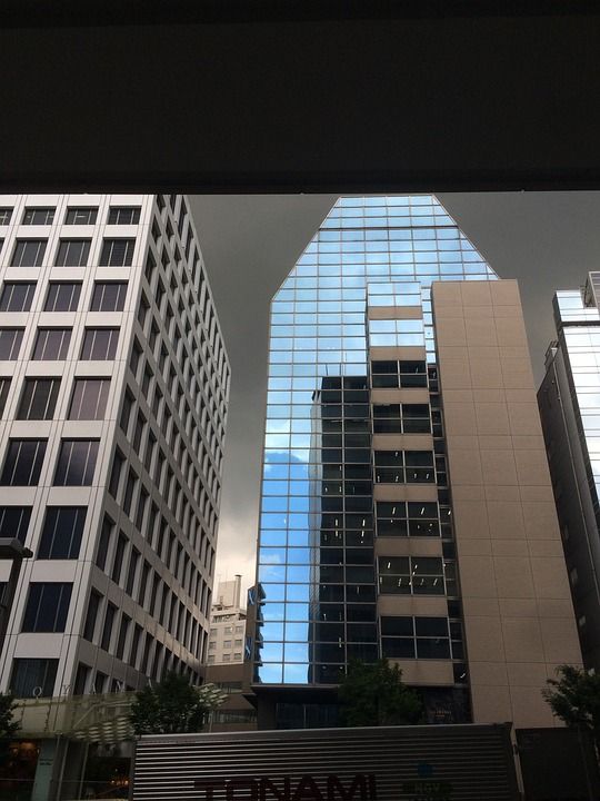 城市 高楼大厦 天空 色彩对比 乌云 高楼大厦 高楼大厦 高楼大厦