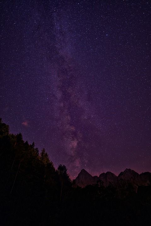 银河 星星 宇宙 背景 夜晚 山 景观 自然 森林 星系