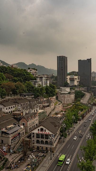 山 城市 街景 建筑 马路 高楼大厦 房子 街 复古街道