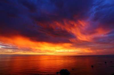 日落 夕阳 太平洋 晚间 云 图案 大气 地平线 夕阳风景