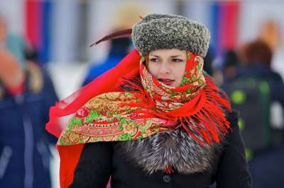 俄罗斯 冬天 户外的 女士 围巾 国家的 衣服