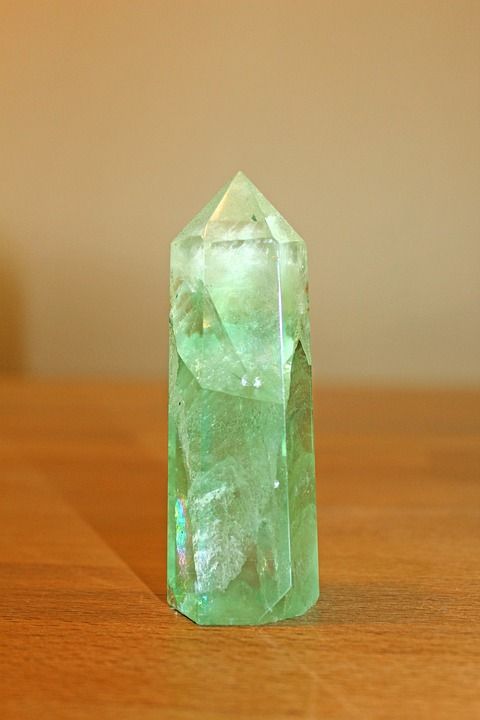 萤石 宝石 药石 水晶 闪耀 绿色 最佳
