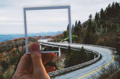 框架 路 桥 山 丘陵 树木