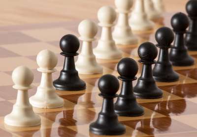 典当 棋子 战略 棋 板 游戏 白色的 黑色的 播放 玩耍