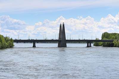 桥 基础设施 云 体系结构 路 结构 街道 工程 景观 水