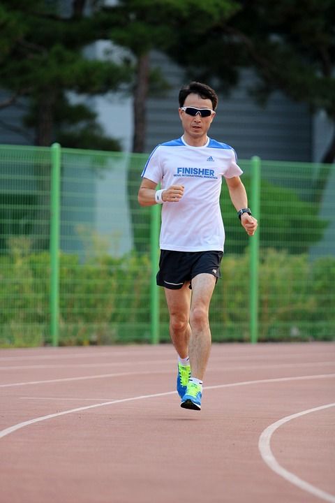 跑步 竞技 运行 行使 跟踪 操场 训练 运动的 气候变暖