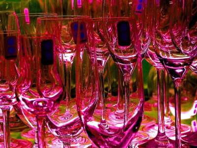 眼镜 香槟杯 玻璃 起泡酒 喝 香槟酒杯 半起泡酒 邻接 酒精
