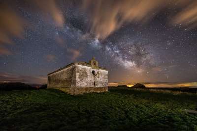 景观 教会 夜空 星星 星空 夜晚 银河 宇宙 星系