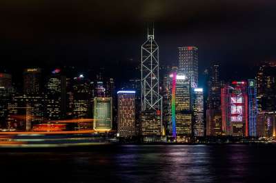 建造 城市 夜晚 这个城市的灯光 摩天大楼 塔 地平线 前夕