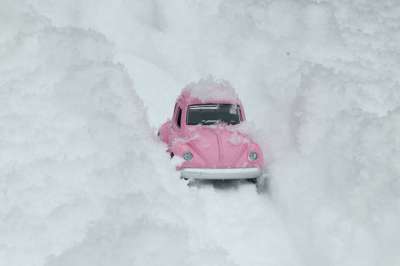 沃斯沃斯 大众 汽车 粉红色 雪 雪道 冬天 模型 大雪 小路