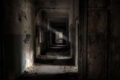 Urbex 衰变 弃 内部的 城市的 老的 毁了 勘探 忘记了