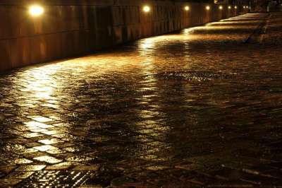 夜晚 黑暗的 黑暗 灯 发光 灯光 情绪 桥 路 小路 雨
