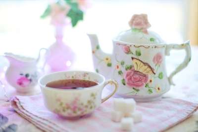 茶 茶壶 茶杯子 蝴蝶 春天 漂亮 喝 茶碗 中国 陶瓷制品