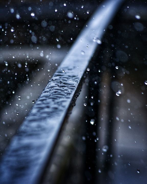 栏杆 雨 湿的 自然 滴 建筑学 水 金属 雨滴 水滴