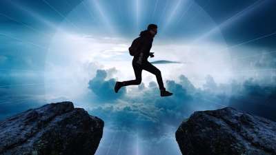 云 悬崖 飞跃 高的 岩石 男孩 轮廓 闲暇时间 风险 运动的