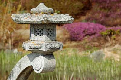 日本灯 石灯 花岗岩 亚洲文化 日本 光 神秘的心情 象征