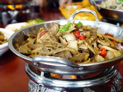 中国人 餐厅 亚洲 盘子 中国 美食 用餐 肉 煮熟的 辛辣的