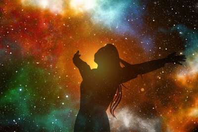 宇宙 人 轮廓 星星 乐趣 拥抱 寻找 天堂 夜晚 染 星系