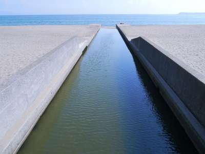 排水沟 通往大海的路 海 水路 东京湾 三浦海滩 水 海岸 桑迪