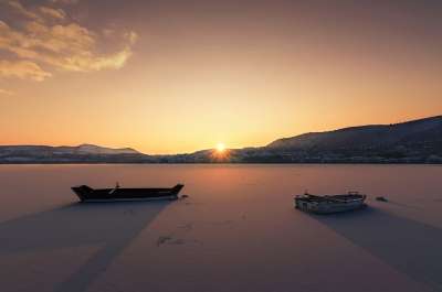 日落 冬天 船 寒冷的 冻结 雪 自然 天空 冬天 船 船