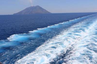 水路 海 斯特龙博利 火山 山 海洋 蓝色的大海 蓝色的海洋 水