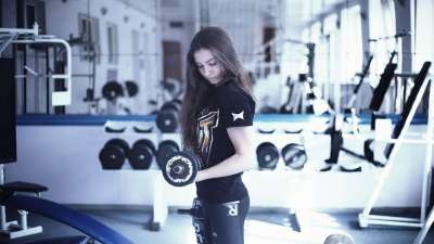 健身房女孩 训练器具 跆拳道 拳击 泰拳 年轻女子 体育 手套
