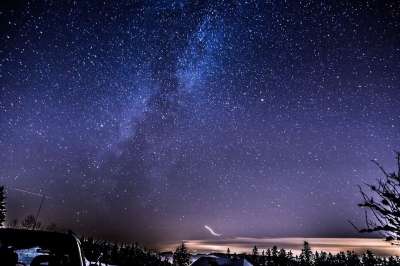瑞士 Gurnigel 长期接触 星星 山 灯 傍晚的天空 夜空