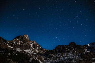 星空 星星 山 长期接触 傍晚的天空 瑞士 Gurnigel 夜空