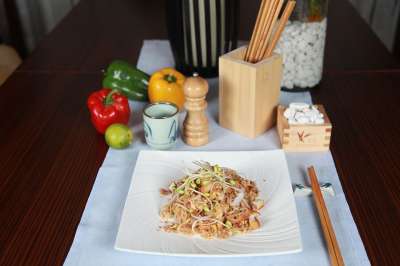泰式炒河粉 菲律宾美食 面条 翻炒 亚洲人 食物 美食 菲律宾语