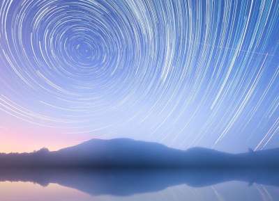 星流迹 星星 地球的自转 回转 夜空 天堂 Startrails