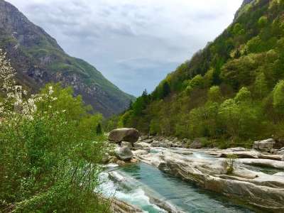 自然 水域 景观 山 流动 巴耶韦尔扎斯卡 瑞士 意大利