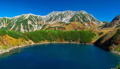 火山湖 多山的景观 秋季 立山 北阿尔卑斯 日本 火山湖 火山湖
