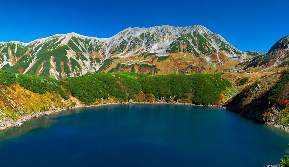 火山湖, 多山的景观, 秋季, 立山, 北阿尔卑斯, 日本, 火山湖, 火山湖