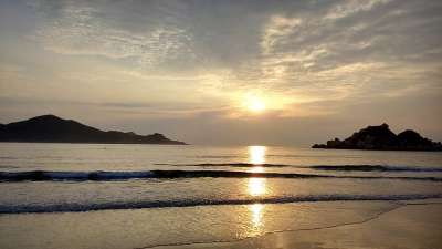 日出 大海 岛