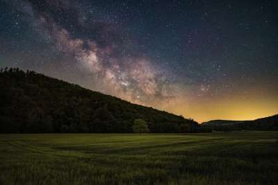 银河 景观 星空 原野 草地 草原 山 星星 夜空 观星