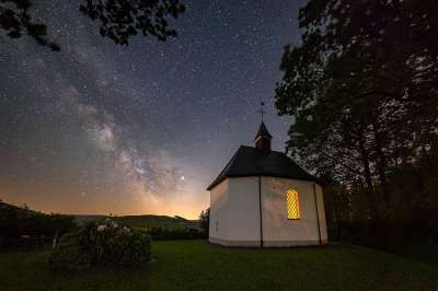 夜晚 星星 教堂 教会 星空 银河系 天文学 宇宙 星系 自然